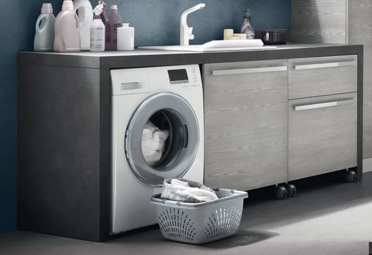 Non fare il lavaggio a vuoto in questo modo: stai solo sprecando tempo e detersivo